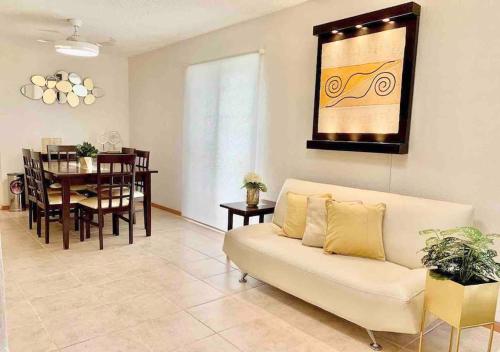 Χώρος καθιστικού στο Acogedora casa en Morelos