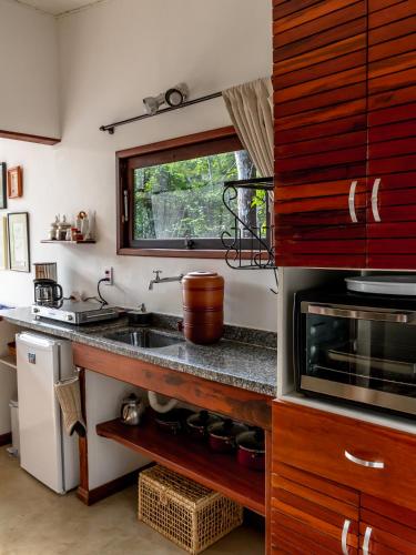 Dapur atau dapur kecil di La Luciole Ecolodge