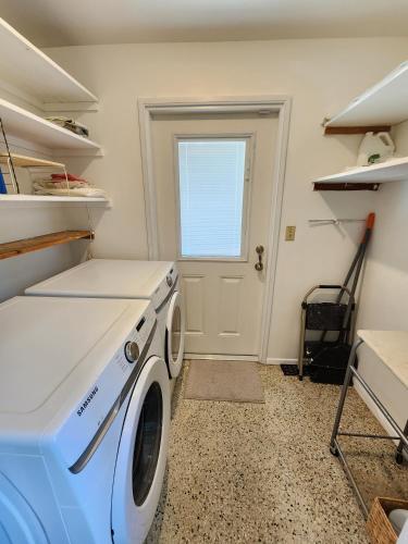 Gambar di galeri bagi GardenHouse @AudubonPark Sleeps 8 di Orlando