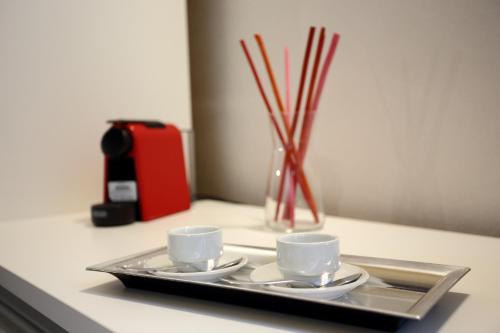 Utensilios para hacer té y café en Casa Nera GuestHouse