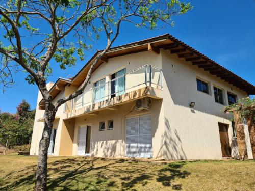 El edificio en el que está la habitación en casa particular