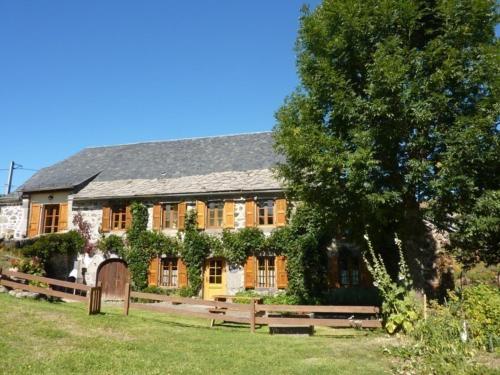Gîte Murat-Chastel-sur-Murat, 2 pièces, 4 personnes - FR-1-742-48