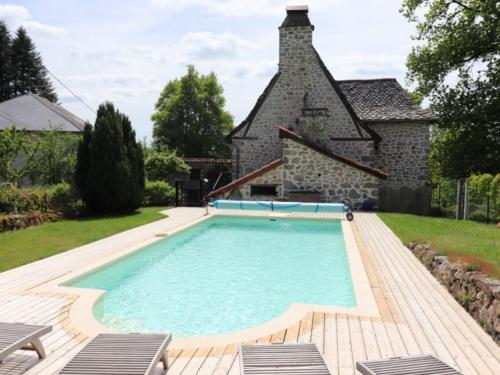 Gîte Omps, 5 pièces, 8 personnes - FR-1-742-398