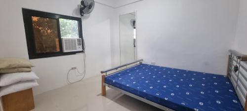 Кровать или кровати в номере Hilltop Haven