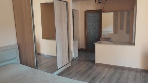 Nuotrauka iš apgyvendinimo įstaigos Demirjian Apt Jerevane galerijos