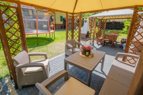 Χώρος καθιστικού στο Apartamenty Gajówka- rowery, plac zabaw, sauna, jacuzzi