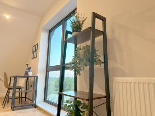 Gambar di galeri bagi Chic and Airy Apartment di Royal Tunbridge Wells