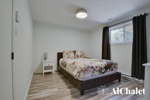 Кровать или кровати в номере Aphrodite- Piscine sauna et spa