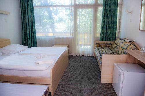 Gallery image of CE Napfény Hotel in Siófok
