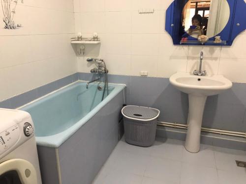 A bathroom at Гостевой дом
