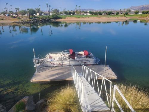 Gallery image of Colorado River Cottage & Dock on Colorado River in Mohave Valley