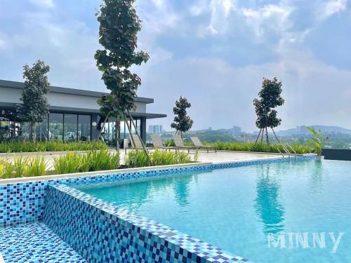 une image d'une piscine dans un complexe dans l'établissement Netizen walk to MRT 4-5pax, à Cheras