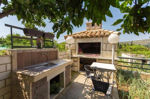 Apartments & Rooms Boksic