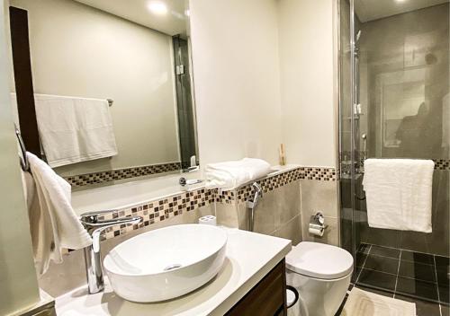 Koupelna v ubytování MH- Lovely One Bedroom Apt Reva Residence Ref 24021