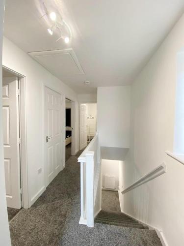 Remarkable 3-Bed House in Sheffield – Photos 3