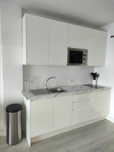 Una cocina o cocineta en Apartamento mágico con vistas al mar