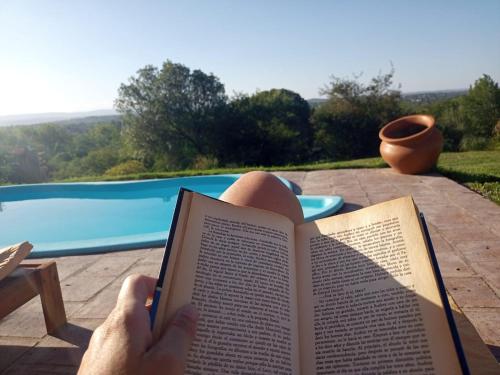 Piscine de l'établissement Cabañas Las liebres ou située à proximité