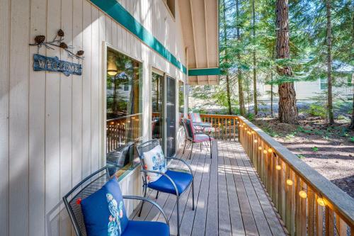 Fotografie z fotogalerie ubytování Peaceful Leavenworth Cabin with Deck and Fire Pit! v destinaci Leavenworth