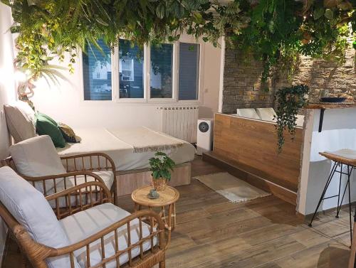 Photo de la galerie de l'établissement Jungle room Cannes, à Cannes