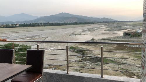 Gambar di galeri bagi River Breeze Hotel Swat di Sangota