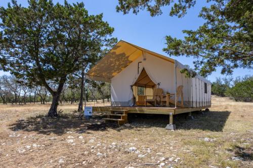 ベルネにあるTwin Falls Luxury Glamping - Adventure Tentのギャラリーの写真