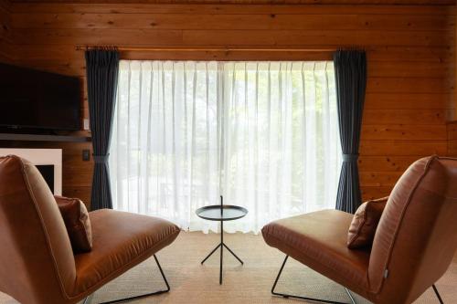 Ruang duduk di The Lodge Yamanakako by nestate ふじ