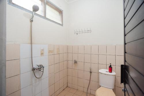 Koupelna v ubytování RedDoorz Plus near RS PMI Bogor
