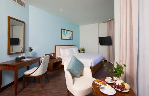 TV a/nebo společenská místnost v ubytování Hoan My Resort - Ninh Chu