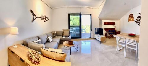 Luxury apartment overlooking Javea Bay and Mountains