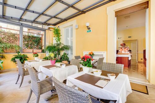 Istumisnurk majutusasutuses Hotel Cellini