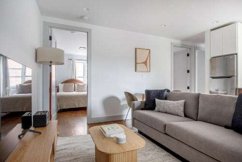 Gallery image of East Village 3br w elevator wd nr parks NYC-1209 in New York