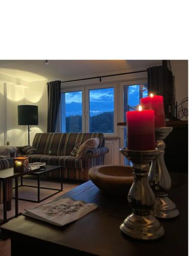 Un lugar para sentarse en Eifelsuiten - Suiten mit Sauna, Kamin und Balkon in der Vulkaneifel - Kerpen Loogh