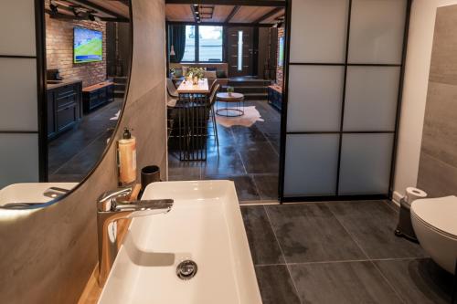 The Public Aparthotel 2にあるバスルーム