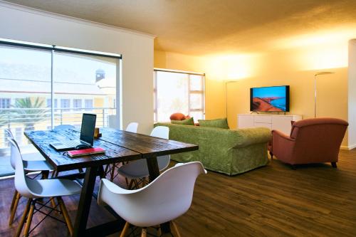 The Palms Luxury Suites