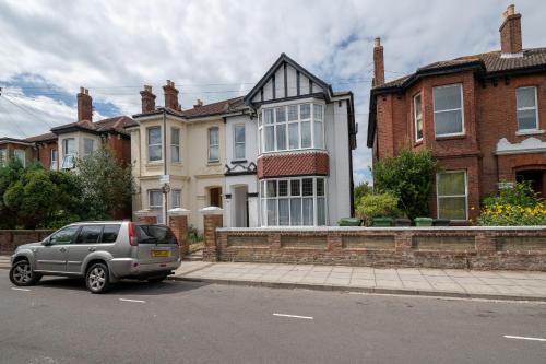 a car parked in front of a house at 1st 4 Tennants in Portsmouth
