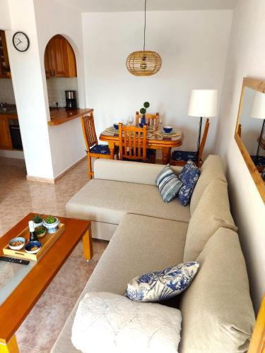Apartment with sea view, La Mata