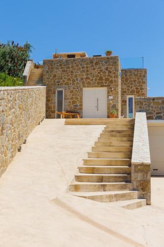 Galería fotográfica de Luxury Villa Gialova Pylos with Private Pool en Gialova