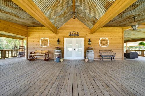 Φωτογραφία από το άλμπουμ του Charming Texarkana Home Lake and Pool Access! σε Texarkana