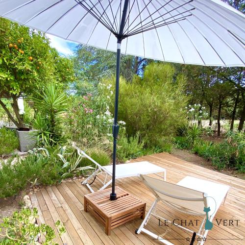 Κήπος έξω από το Le Chat Vert - Appartements Adults Only