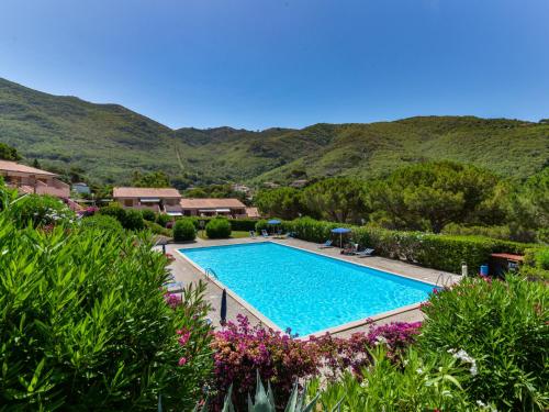 Bazén v ubytovaní Apartment Cala Rossa-1 by Interhome alebo v jeho blízkosti