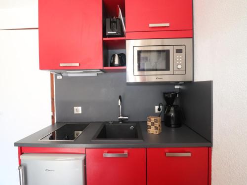 Photo de la galerie de l'établissement Studio rénové à Tignes Le Lac, proche pistes et commerces, balcon et terrasse privative - FR-1-502-425, à Tignes