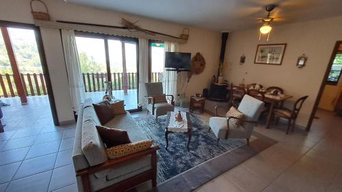 Mountain View 2BR House with Garden & Free Parking Ioannis Ylation Saranti