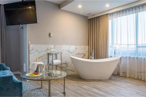 Executive Plaza Hotel & Conference Centre, Metro Vancouver Image