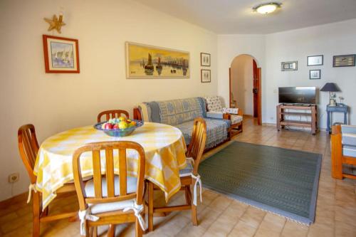 Cozy Apartment near the Beach