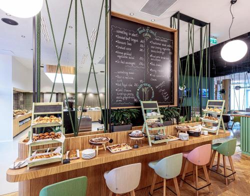 Jídlo v hotelu nebo okolí