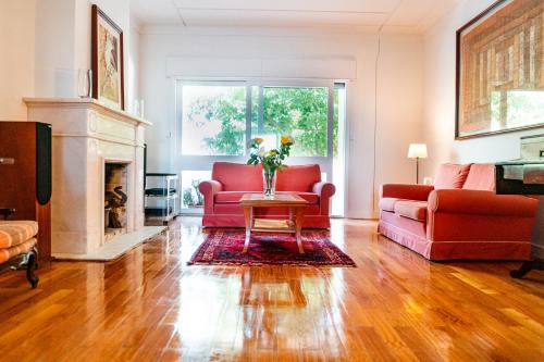 Χώρος καθιστικού στο Seaside Elegance and Tranquility: Your Luxurious Porto Getaway