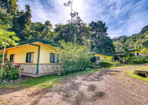 Loodusmaastik villa lähedal