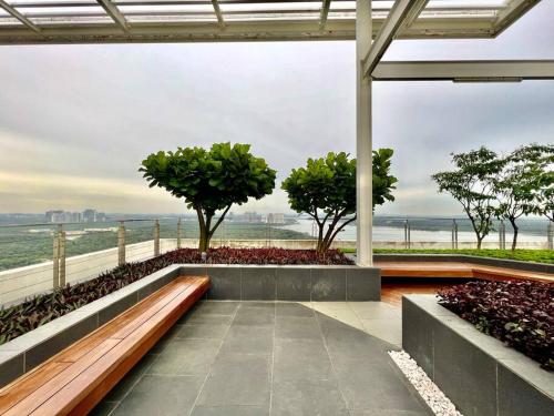 Taman di luar Citrine Hub in Sunway Iskandar by Cowidea