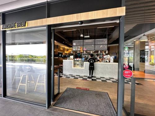 Restoran atau tempat lain untuk makan di Citrine Hub in Sunway Iskandar by Cowidea