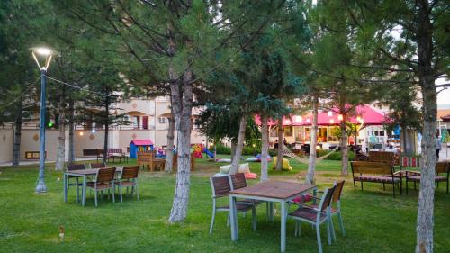 Κήπος έξω από το SIGNATURE GARDEN AVANOS Hotel & SPA